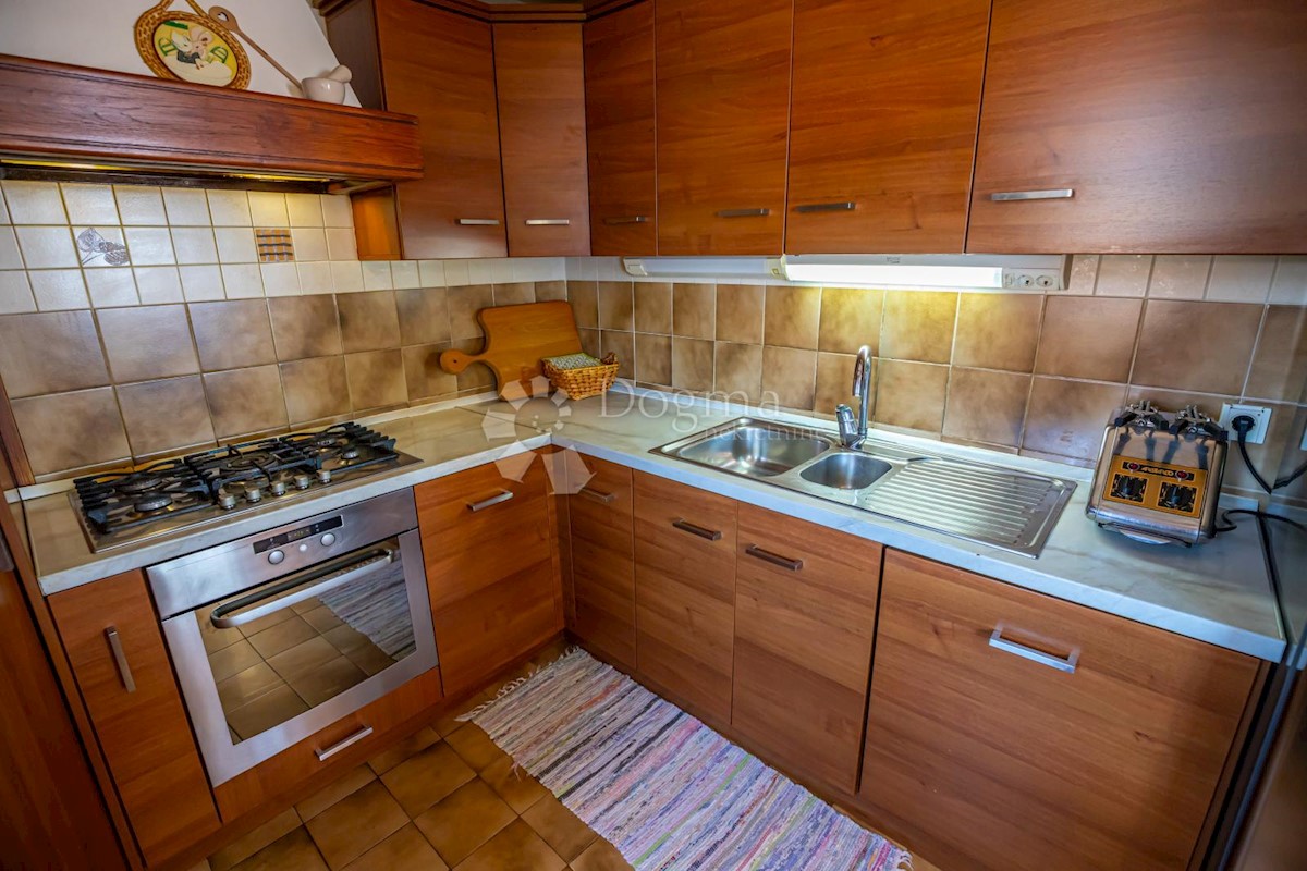 Stan Na prodaju - PRIMORSKO-GORANSKA CRIKVENICA