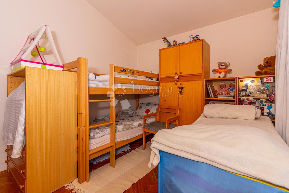 Stan Na prodaju - PRIMORSKO-GORANSKA CRIKVENICA