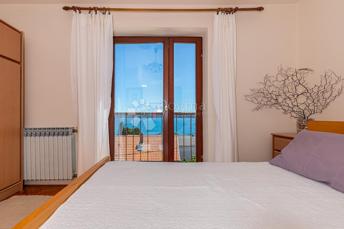 Stan Na prodaju - PRIMORSKO-GORANSKA CRIKVENICA