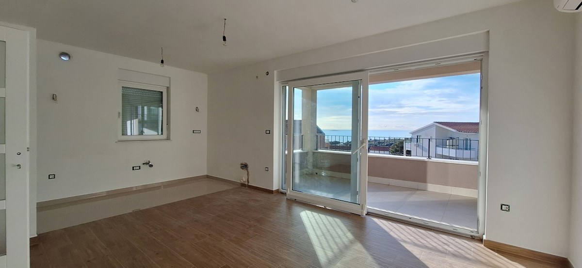 Apartmán Na predaj - ŠIBENSKO-KNINSKA PRIMOŠTEN