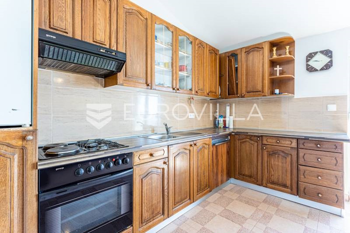 Appartement À vendre - SPLITSKO-DALMATINSKA PODSTRANA