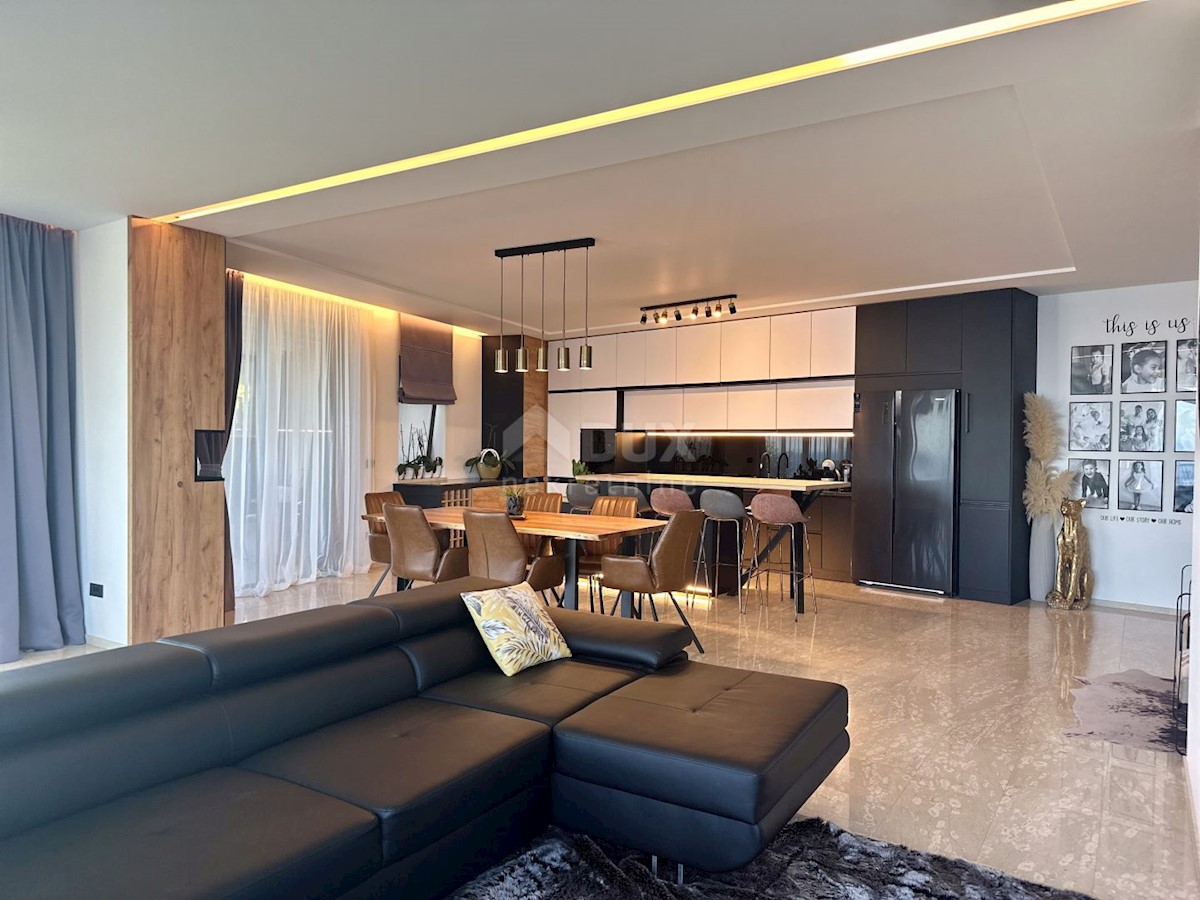 Flat For sale - PRIMORSKO-GORANSKA OPATIJA