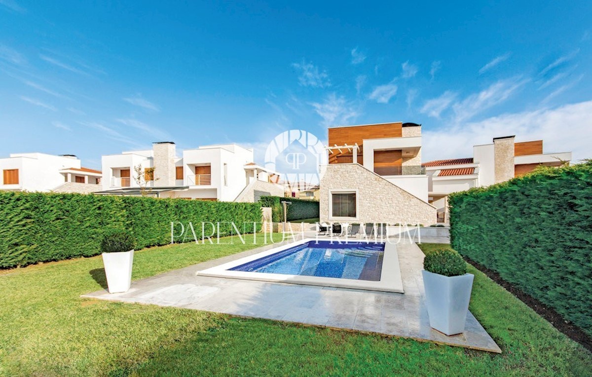 Casa In vendita - Istarska Poreč - foto 1/36