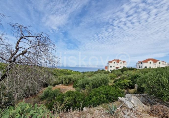 Parcela na predaj 3146 m² – Supetar