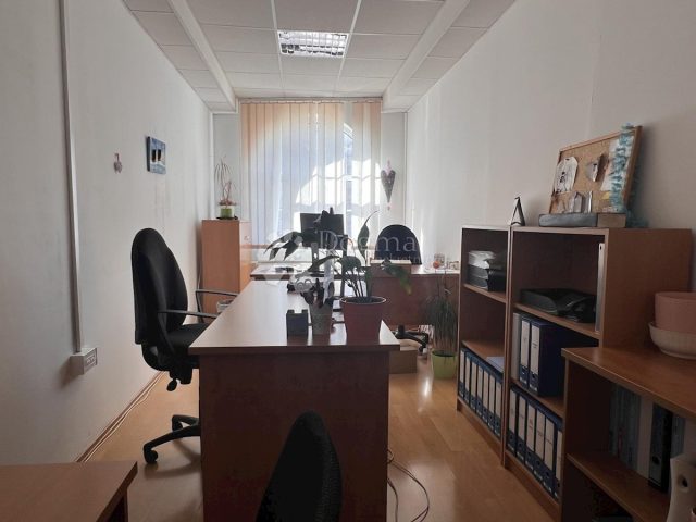 Gewerbefläche zu verkaufen 92 m² – Poreč