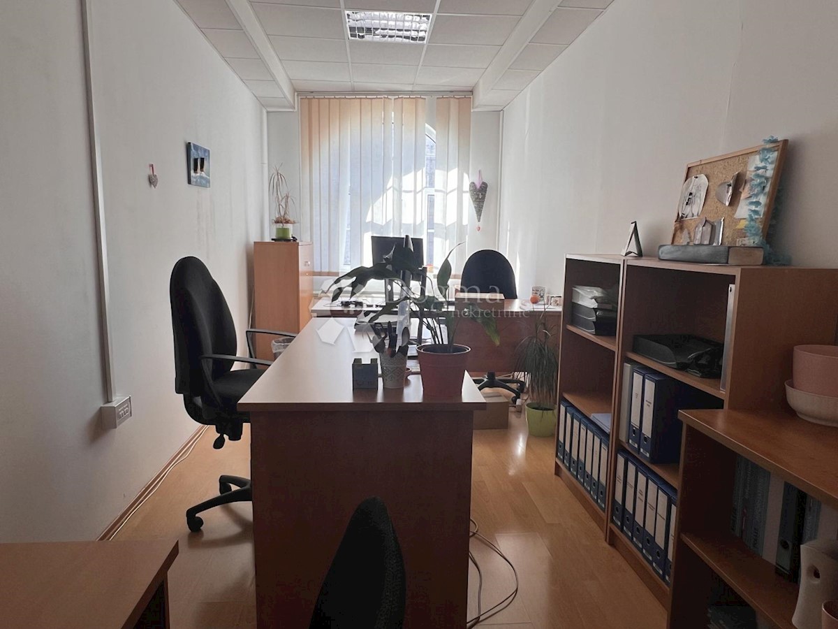Poslovni prostori Na predaj - ISTARSKA POREČ