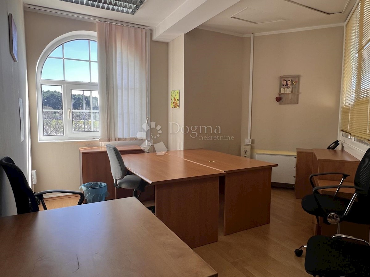 Poslovni prostori Na predaj - ISTARSKA POREČ