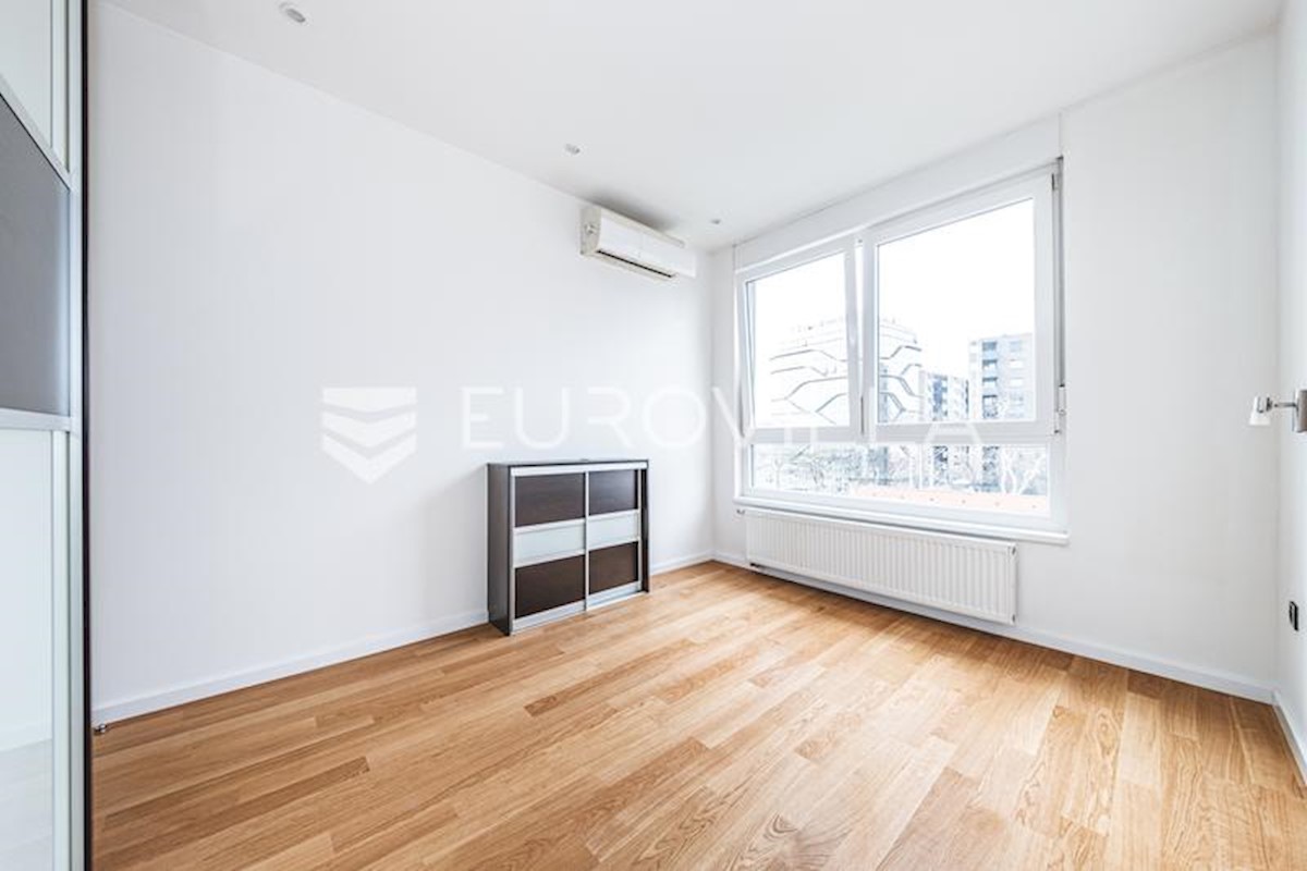 Apartma Na predaj - GRAD ZAGREB ZAGREB