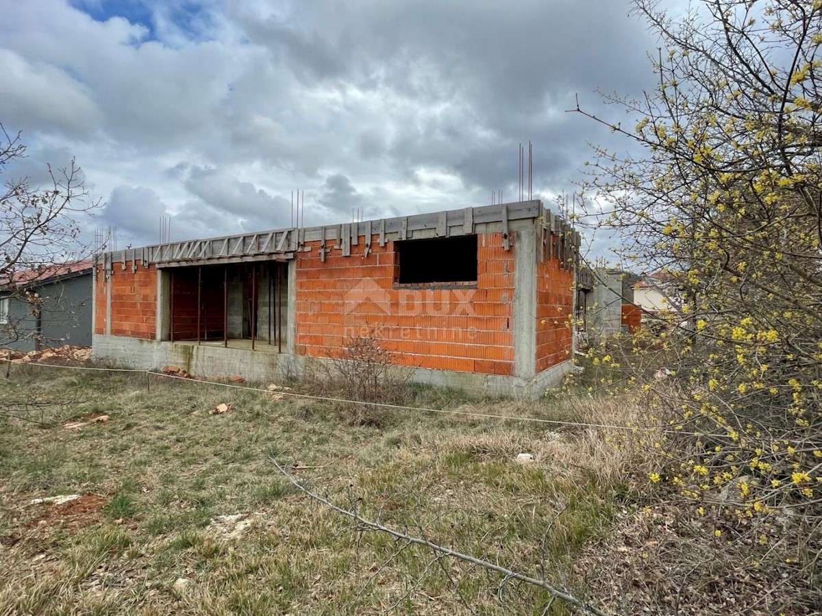 Haus Zu verkaufen - ISTARSKA KANFANAR