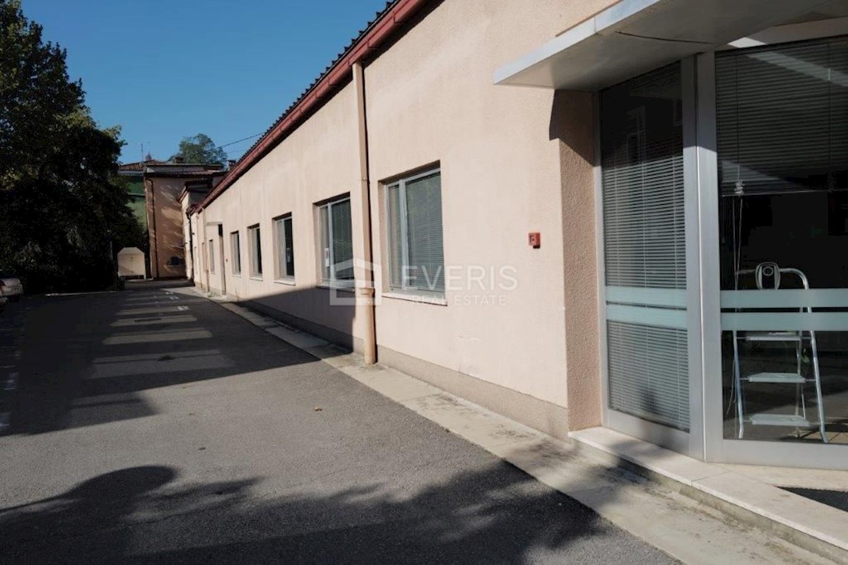 Business premises For sale - PRIMORSKO-GORANSKA RIJEKA