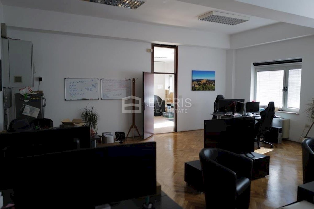 Business premises For sale - PRIMORSKO-GORANSKA RIJEKA