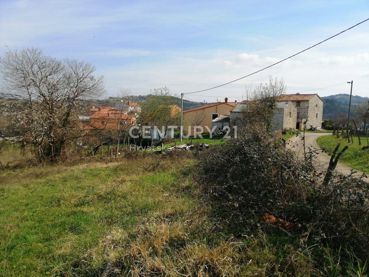 Land For sale - ISTARSKA KAROJBA