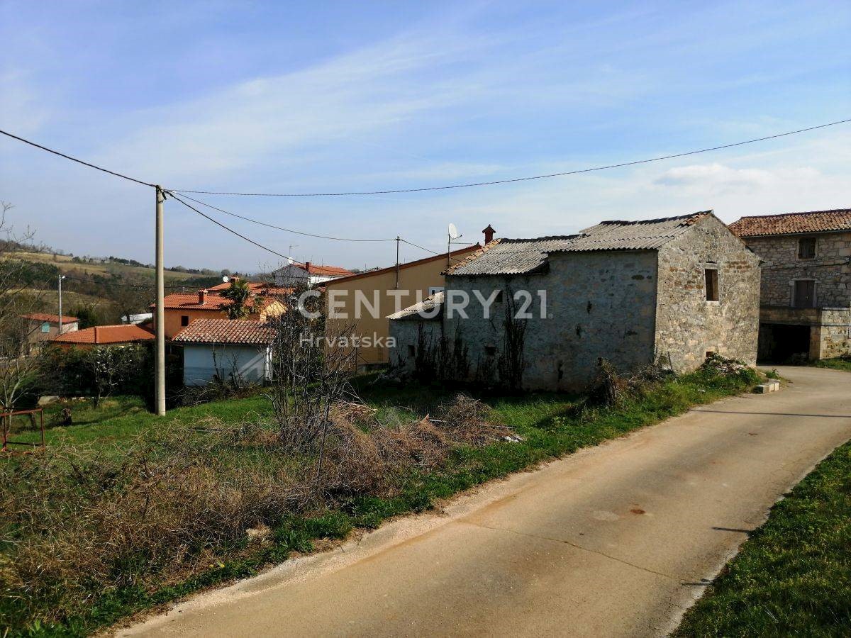 Land For sale - ISTARSKA KAROJBA