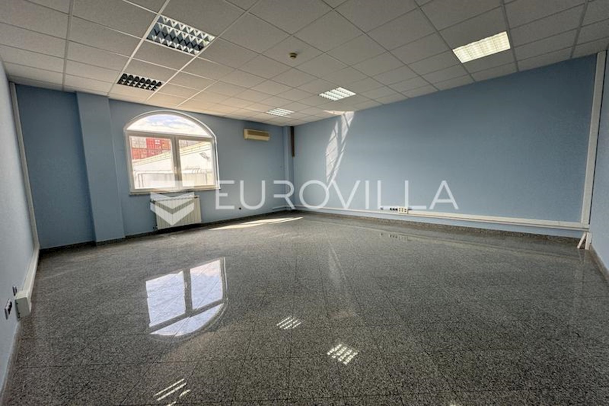 Business premises For rent - PRIMORSKO-GORANSKA BAKAR