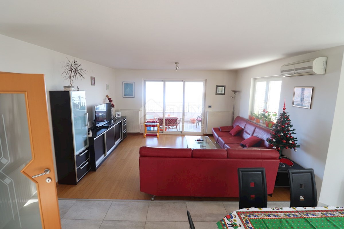 Flat For sale - PRIMORSKO-GORANSKA LOVRAN