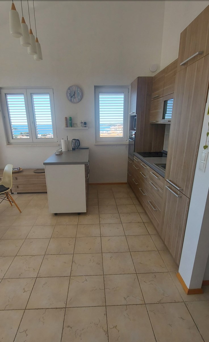 Apartment Zu verkaufen - ŠIBENSKO-KNINSKA ROGOZNICA