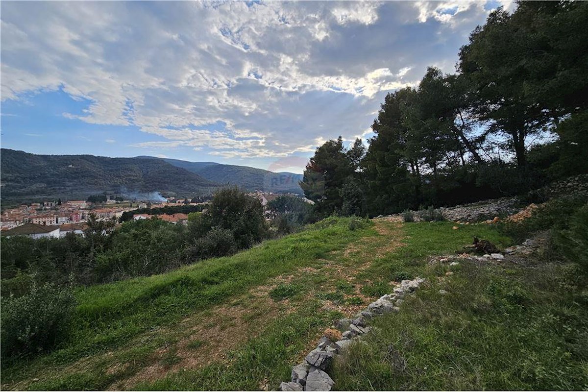 Terreno In vendita - SPLITSKO-DALMATINSKA STARI GRAD