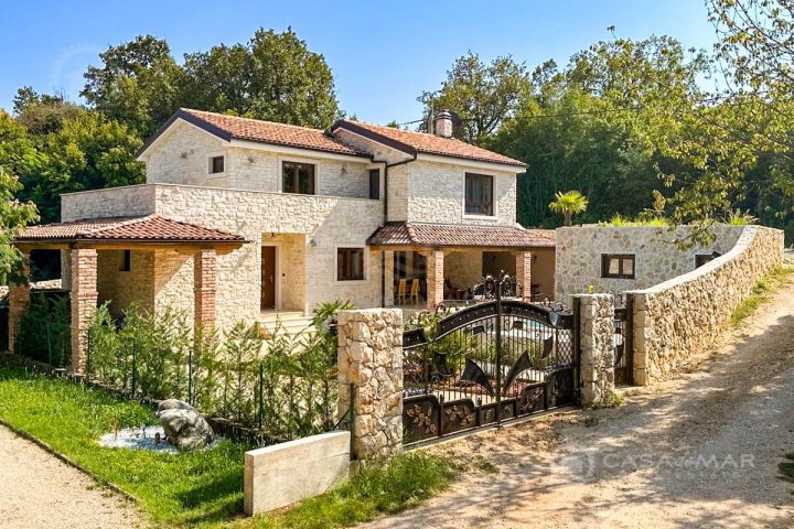 House for sale 197 m² – Soline
