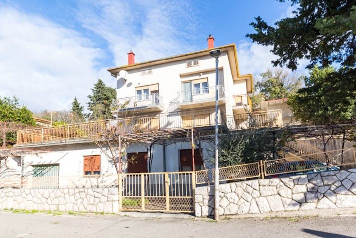 House for sale 300 m² – Novi Vinodolski