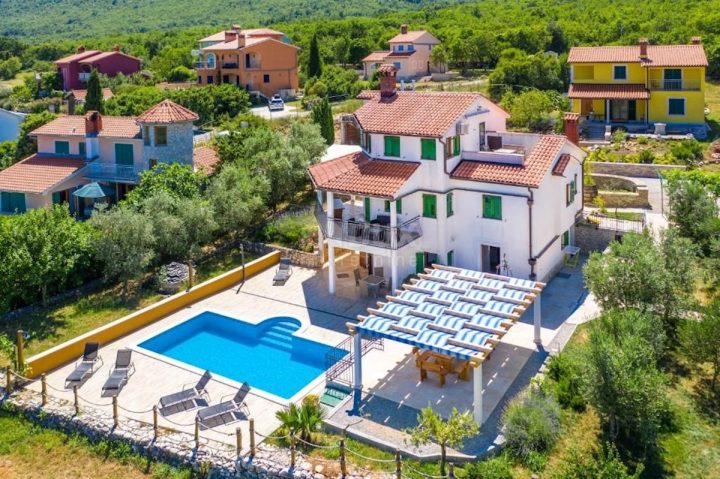 Hiša na predaj 200 m² – Rabac