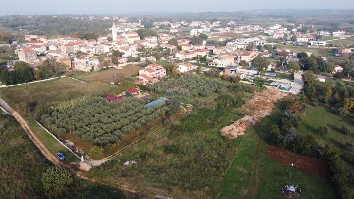 Zemljište na prodaju 752 m² – Kaštelir