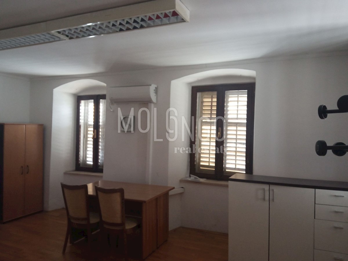 Business premises For rent - Primorsko-goranska Rijeka - foto 1/2