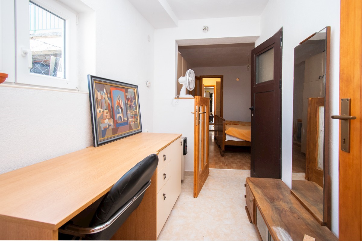 Apartmán K pronájmu - ŠIBENSKO-KNINSKA ŠIBENIK