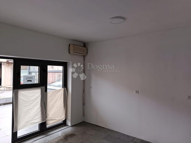 Komerčné na predaj 56 m² – Gornja Dubrava