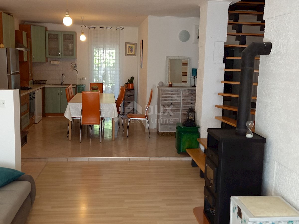 Haus Zu verkaufen - ŠIBENSKO-KNINSKA ŠIBENIK