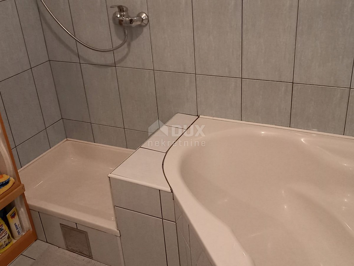 Haus Zu verkaufen - ŠIBENSKO-KNINSKA ŠIBENIK