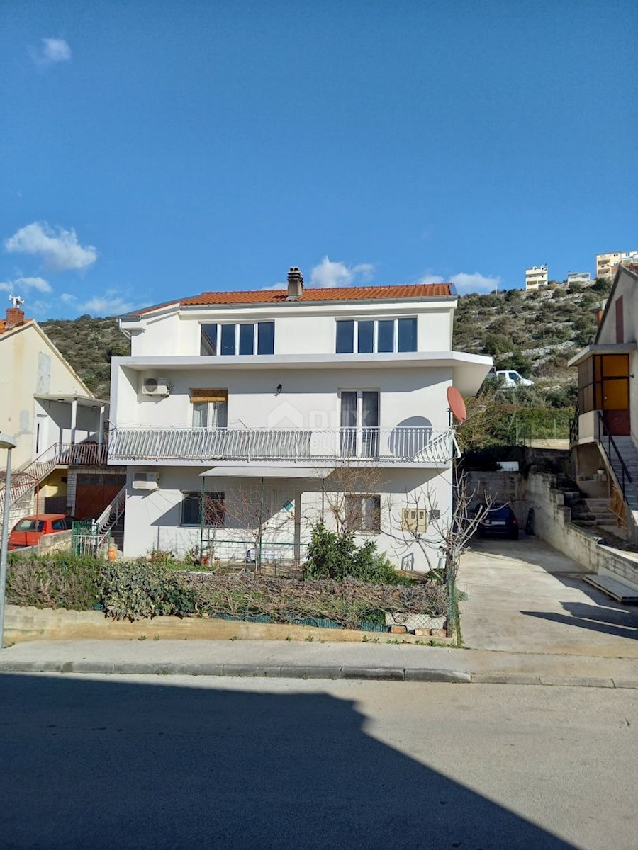 Haus Zu verkaufen - ŠIBENSKO-KNINSKA ŠIBENIK