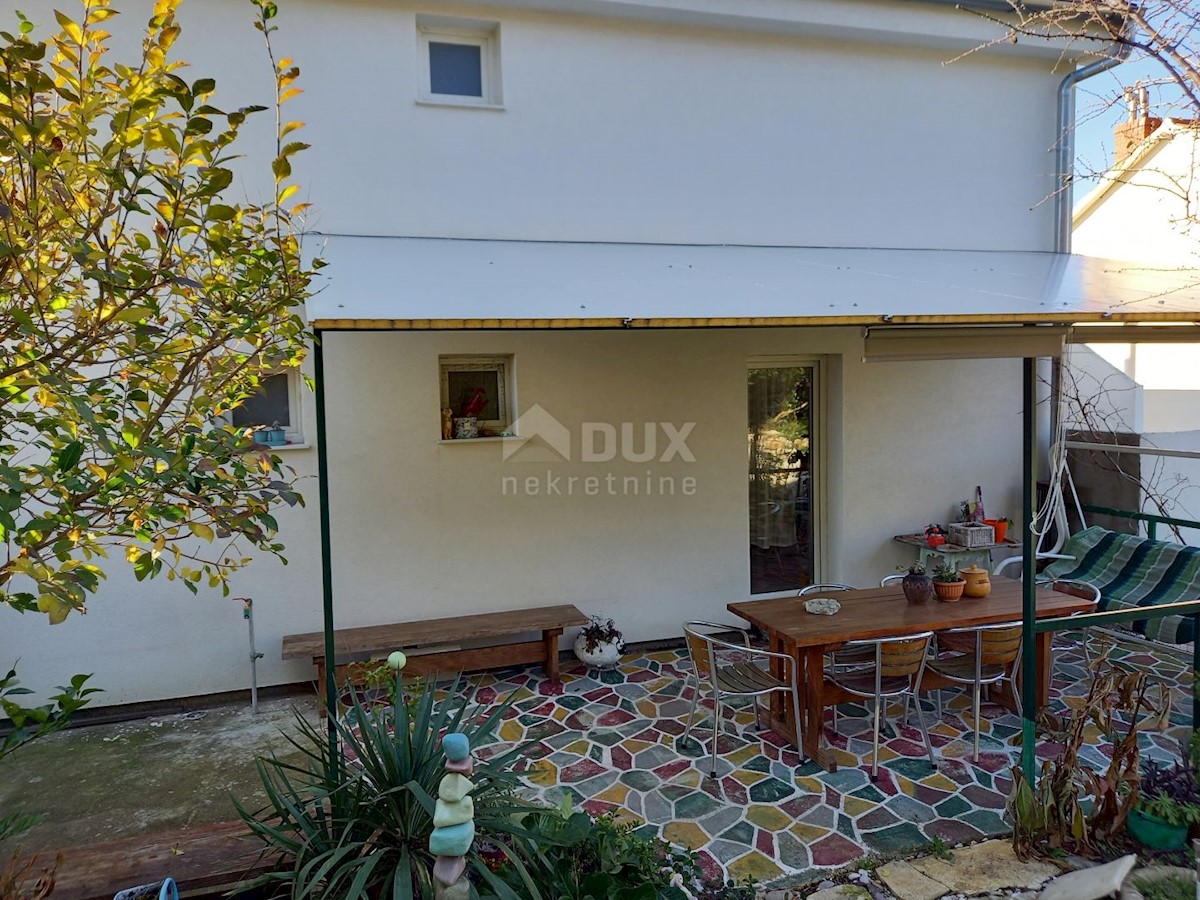 Haus Zu verkaufen - ŠIBENSKO-KNINSKA ŠIBENIK