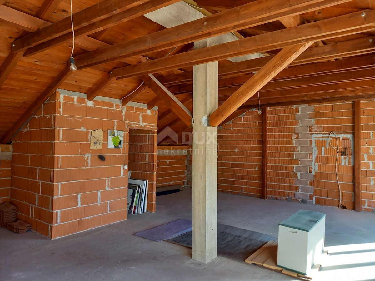 Haus Zu verkaufen - ŠIBENSKO-KNINSKA ŠIBENIK