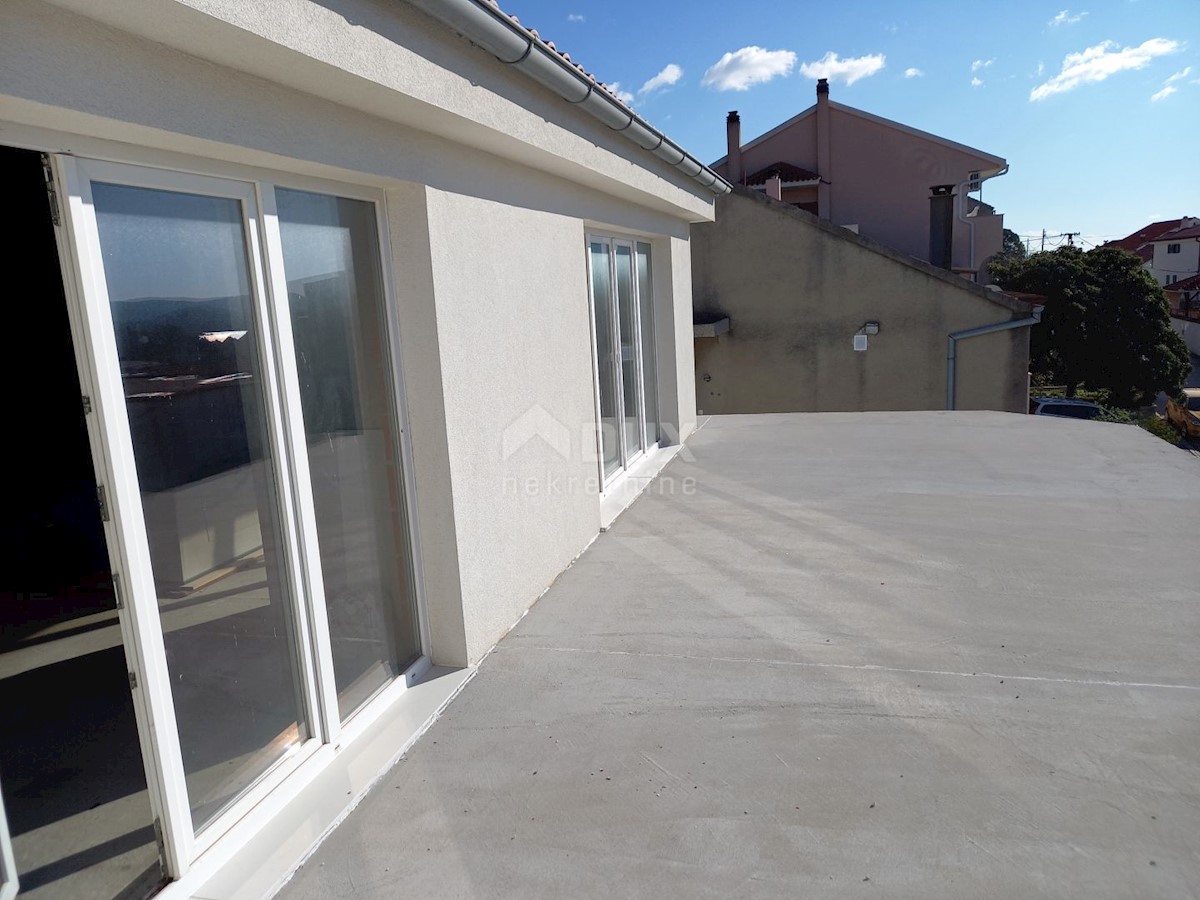 Haus Zu verkaufen - ŠIBENSKO-KNINSKA ŠIBENIK