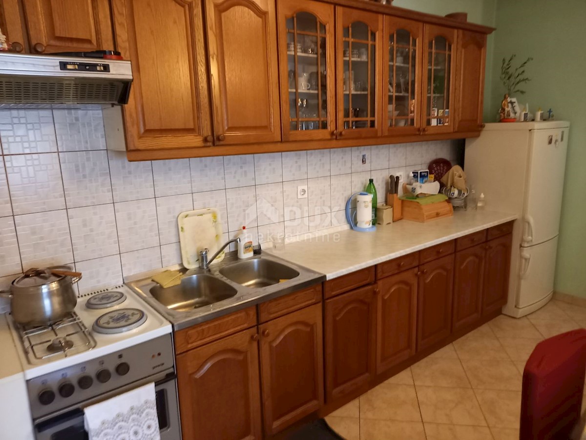 Haus Zu verkaufen - ŠIBENSKO-KNINSKA ŠIBENIK