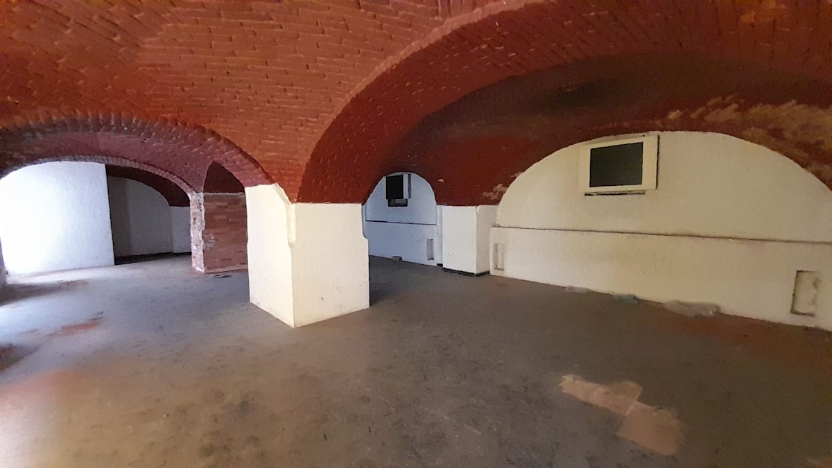 Commerciale In vendita