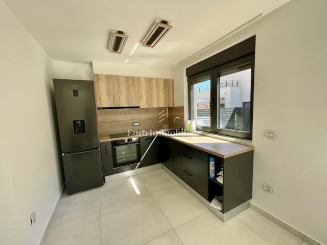 Apartmán Na predaj - Primorsko-goranska Krk - foto 2/17