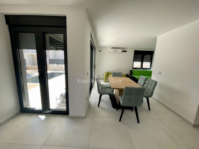 Apartmán Na predaj - Primorsko-goranska Krk - foto 3/17