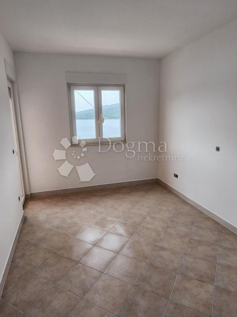 Flat For sale - SPLITSKO-DALMATINSKA MARINA