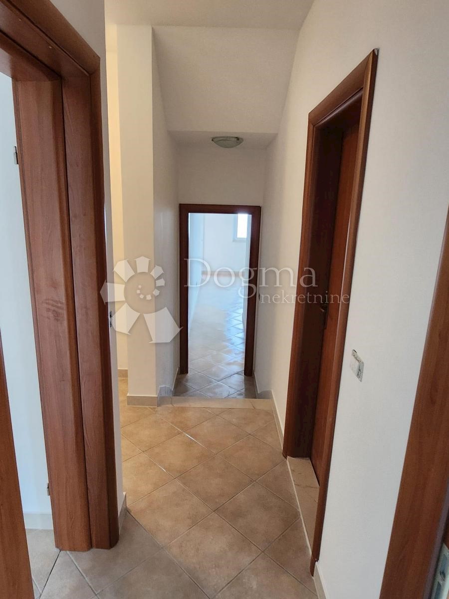 Flat For sale - SPLITSKO-DALMATINSKA MARINA