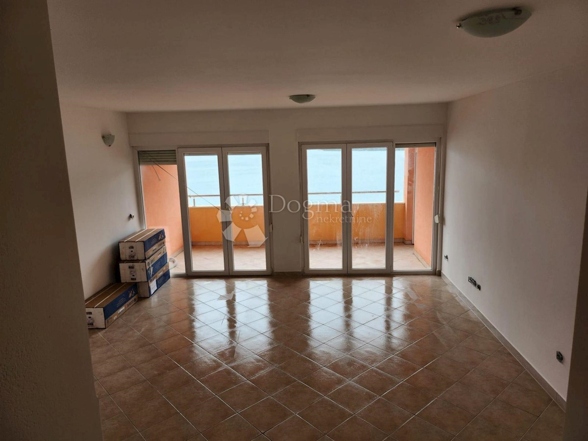 Flat For sale - SPLITSKO-DALMATINSKA MARINA