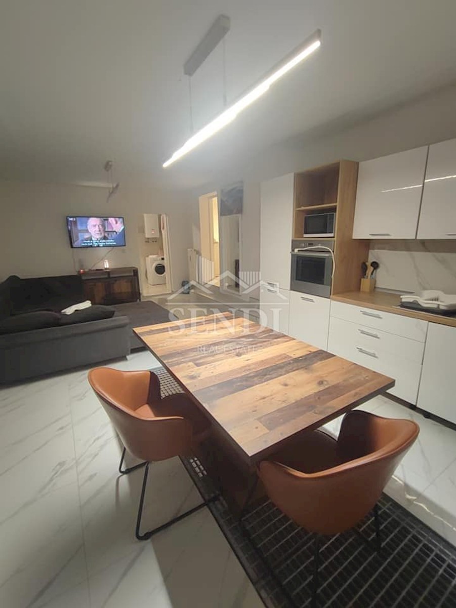 Appartement À louer - Primorsko-goranska Rijeka - foto 1/10