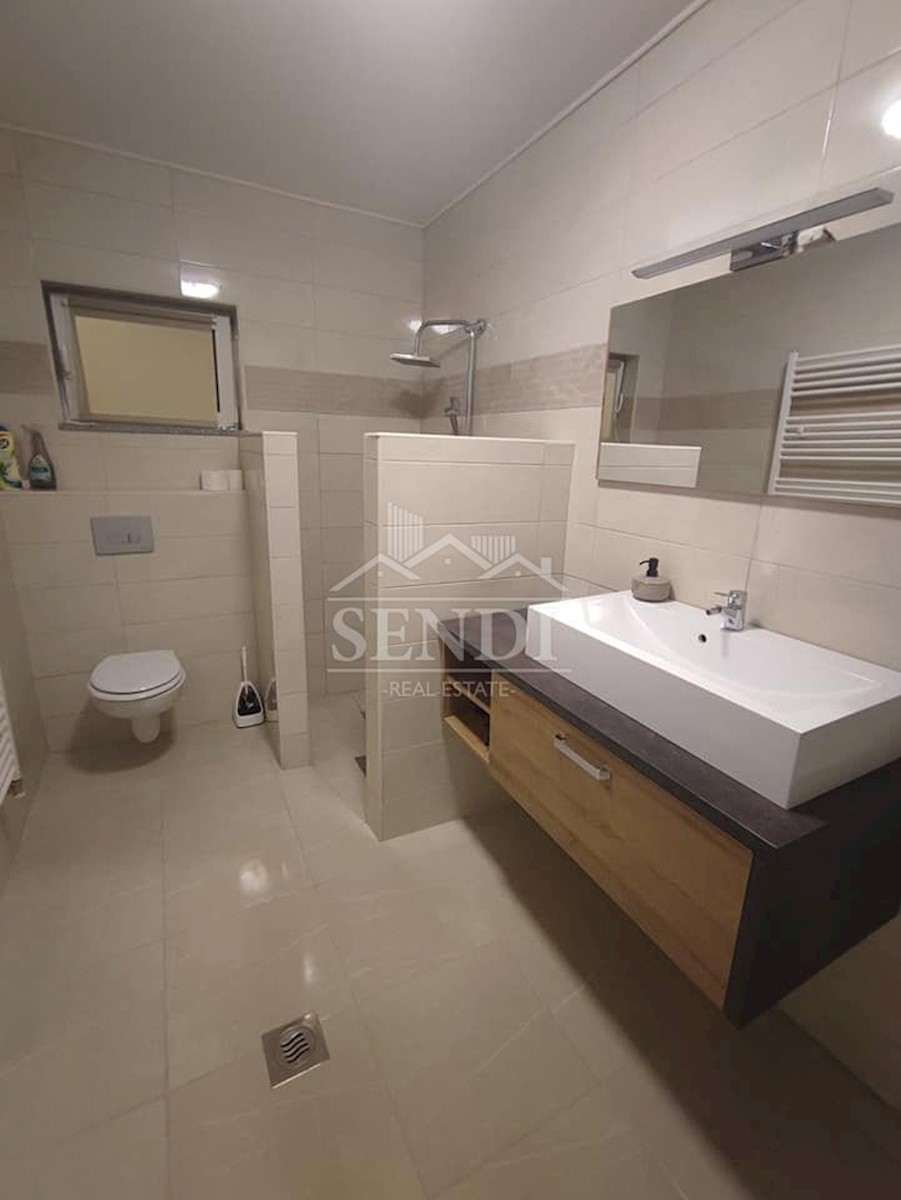 Appartement À louer - PRIMORSKO-GORANSKA RIJEKA