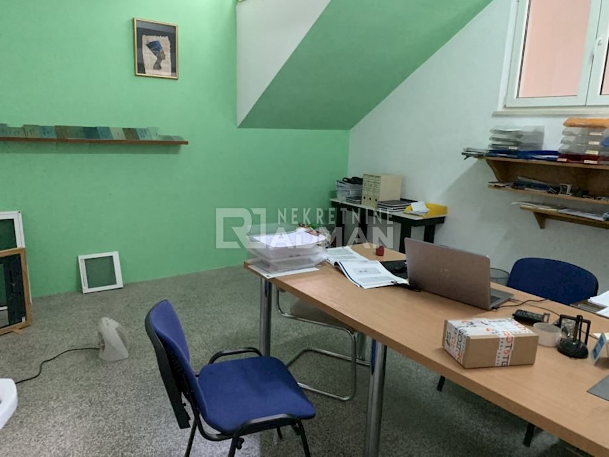 Business premises For rent - SPLITSKO-DALMATINSKA BRAČ