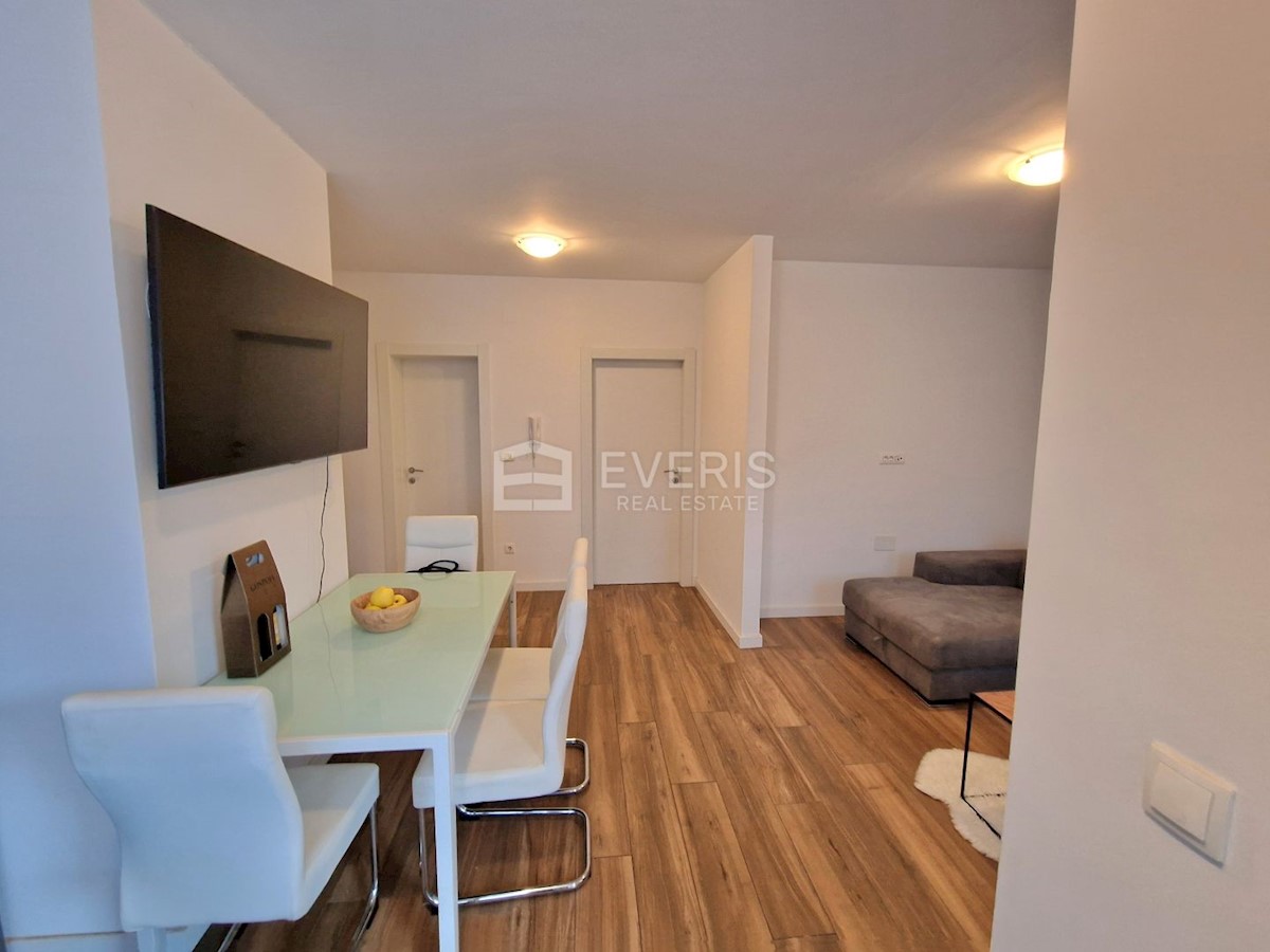 Apartment Zu verkaufen - PRIMORSKO-GORANSKA KASTAV