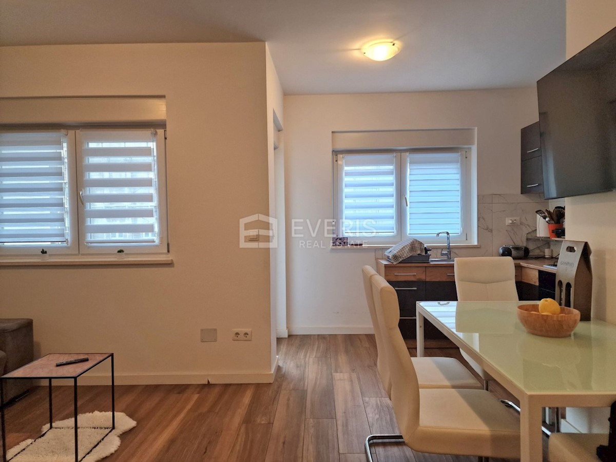 Apartment Zu verkaufen - PRIMORSKO-GORANSKA KASTAV