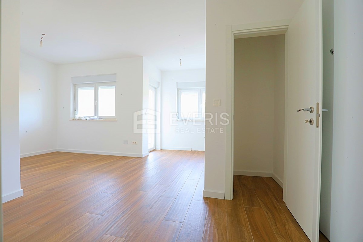 Apartment Zu verkaufen - PRIMORSKO-GORANSKA KASTAV