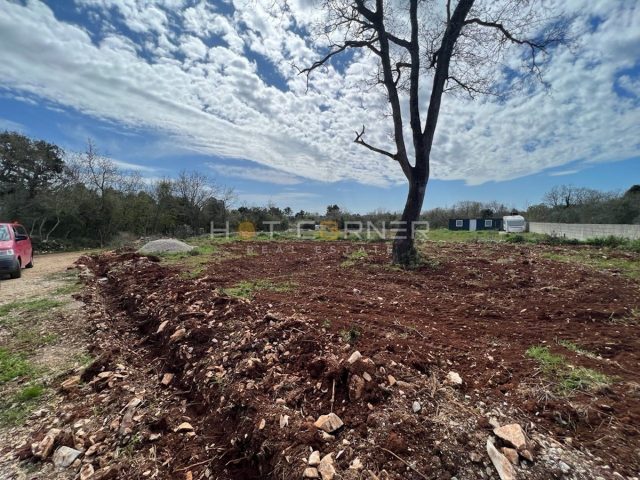 Terreno in vendita 476 m² – Peroj