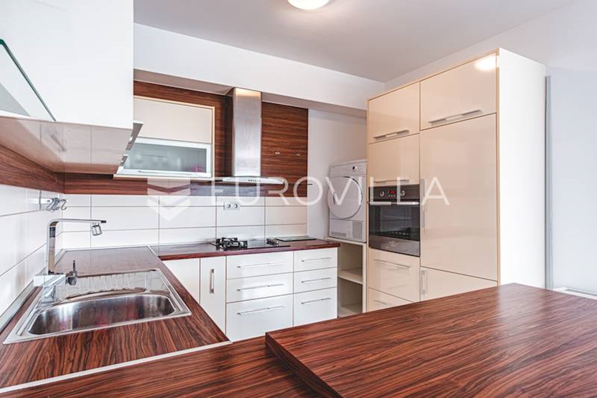 Appartement À vendre - GRAD ZAGREB ZAGREB