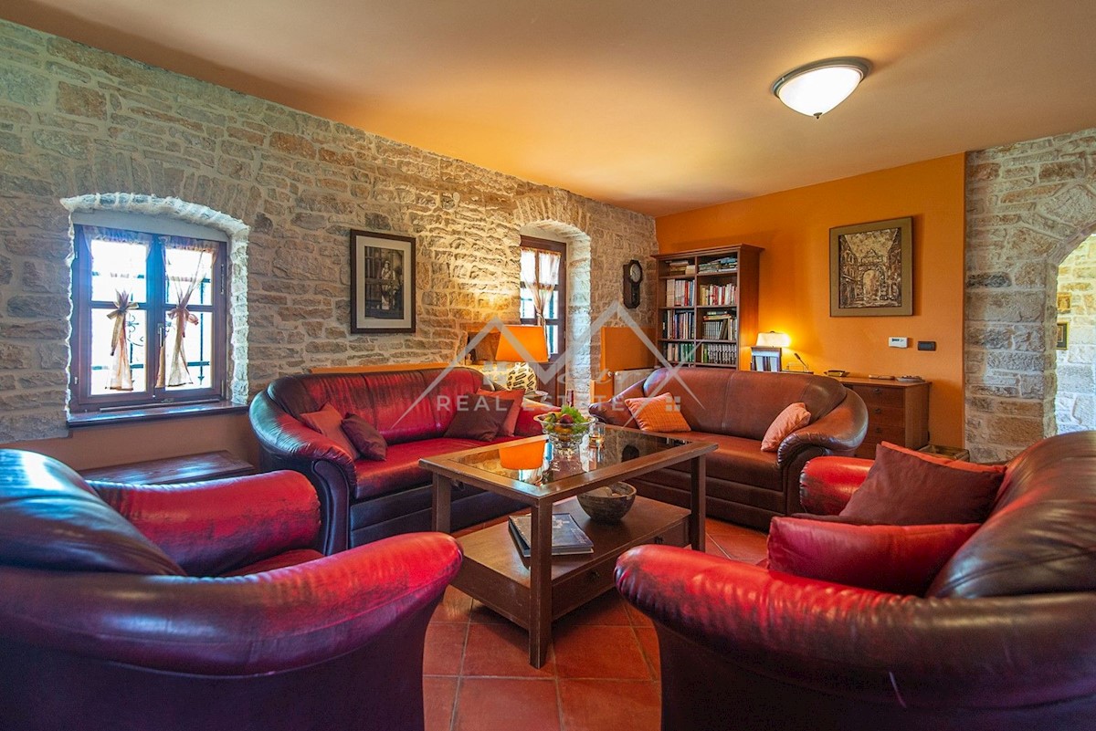 House For sale - ISTARSKA SVETVINČENAT